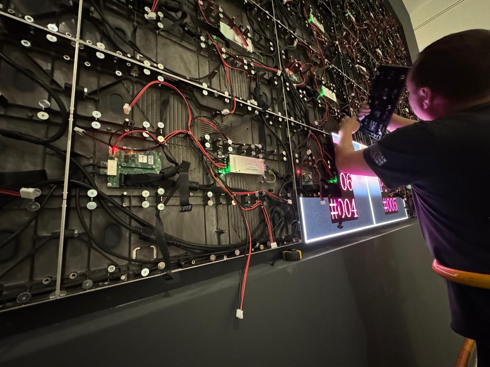 HOERBIGER LED Display