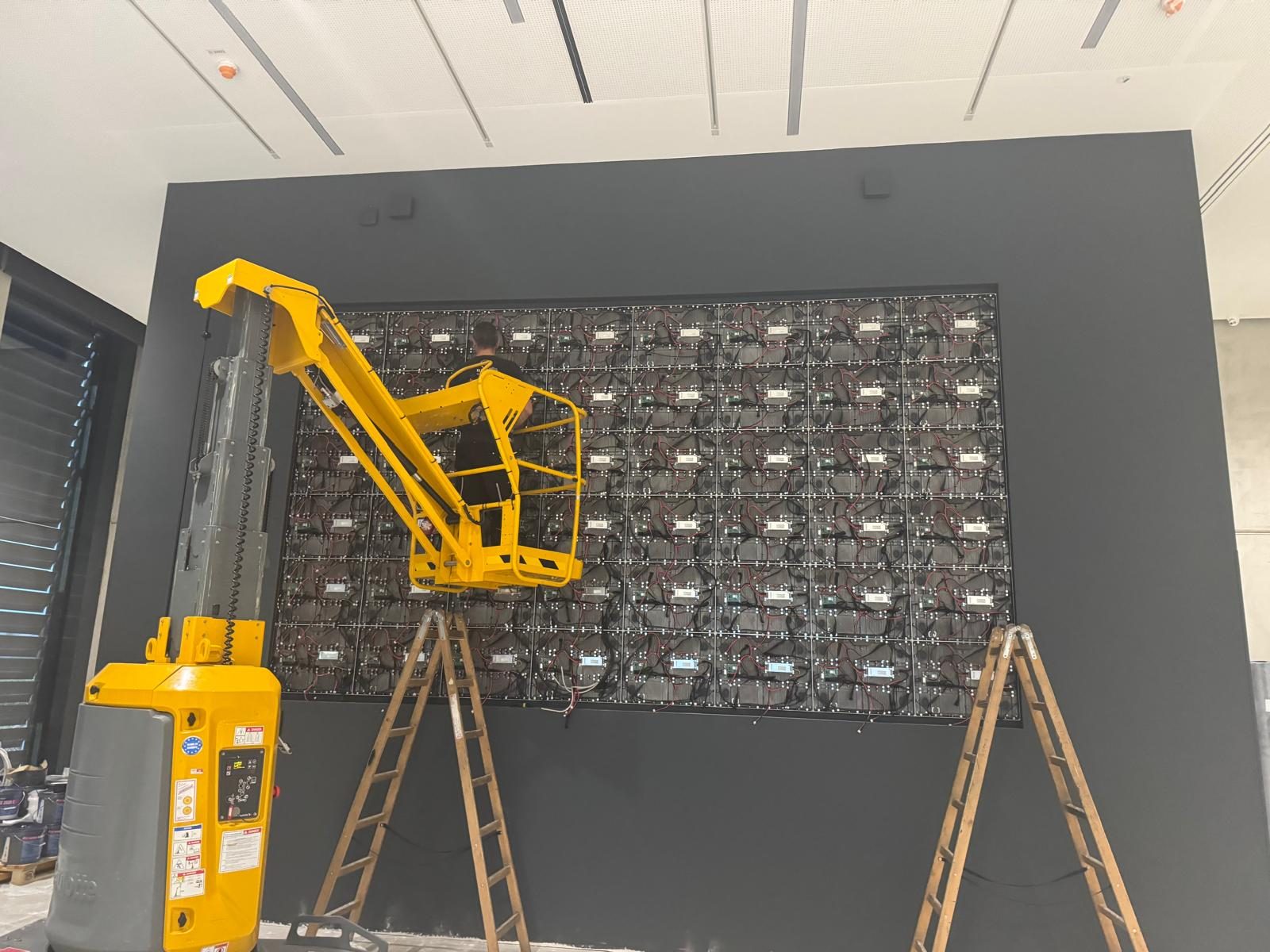 HOERBIGER LED Display